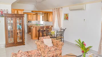 Family House | Living area