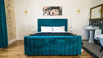 9 chambres, lit parapluie, Wi-Fi, draps fournis