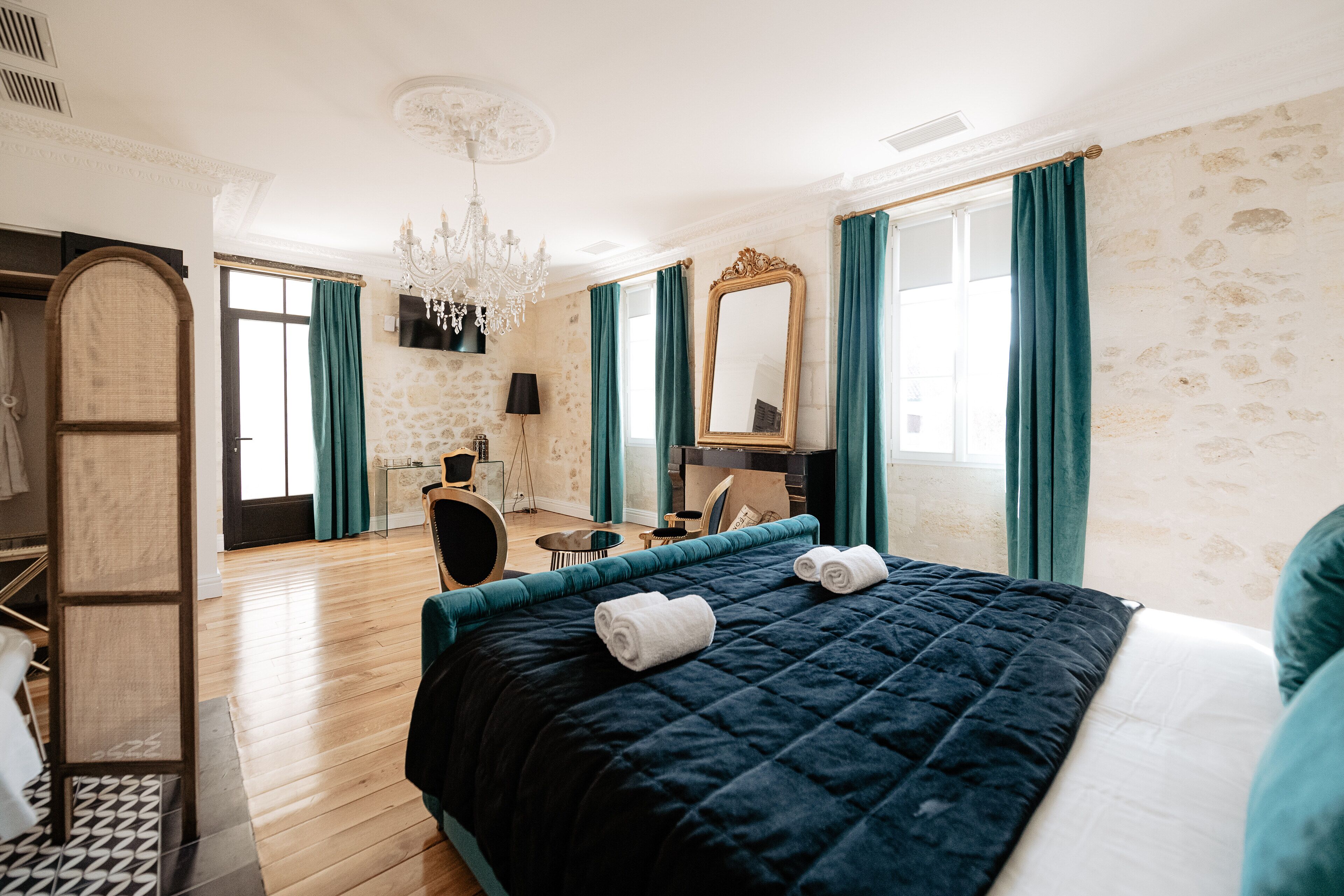9 Schlafzimmer, Reisekinderbett, WLAN, Bettwäsche
