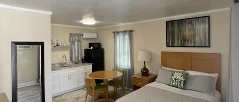 1 bedroom, travel cot, free WiFi, bed sheets