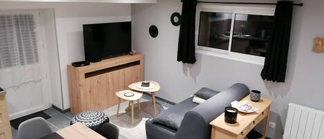 TV