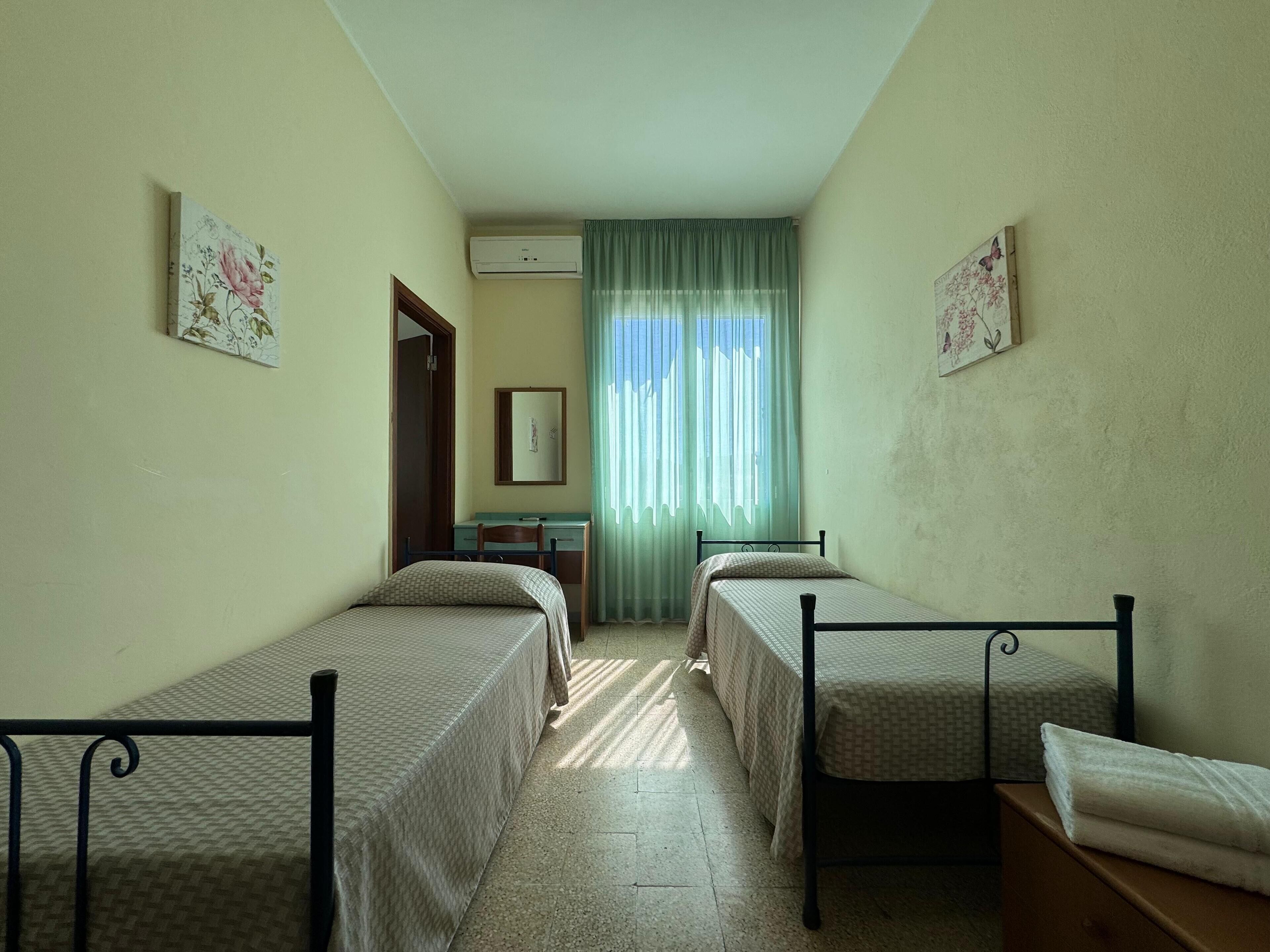 Standard Quadruple Room | Free WiFi, bed sheets