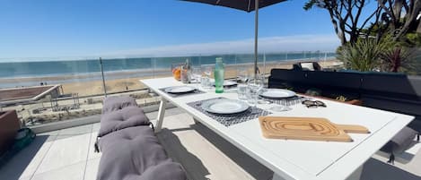 المنطقة المحيطة بالمنشأة