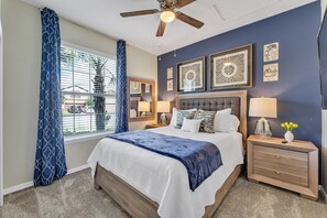 8 habitaciones, tabla de planchar con plancha y cuna de viaje 