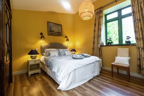 Luxury Cottage | 2 bedrooms, iron/ironing board, free WiFi - The Old Stables at Moyglare Manor (Maynooth)