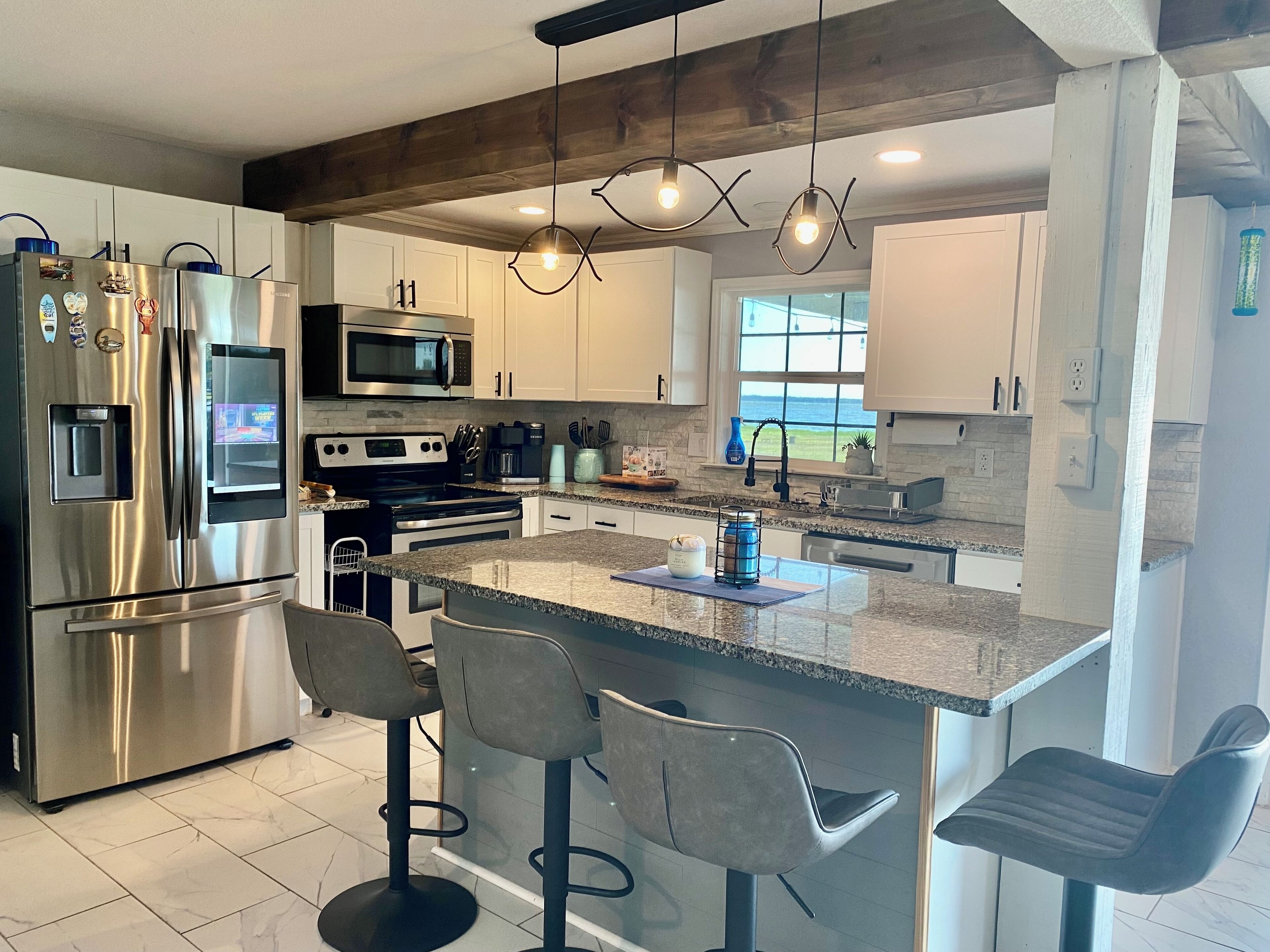 雪櫃、微波爐、焗爐、爐具