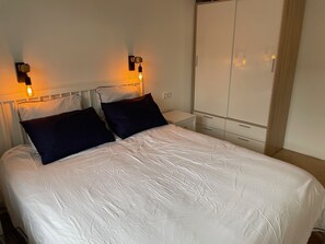 1 slaapkamer, reisbedje, wifi, beddengoed