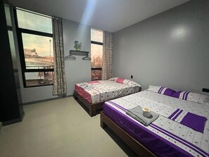 Family Room - Adrian Hotel (Callería)