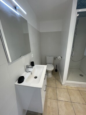Een douche, een haardroger