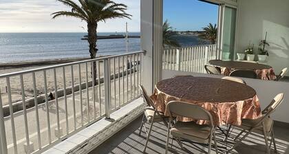 Appartement Mar e Souleu avec Terrasse et Vue Mer au Grau du Roi