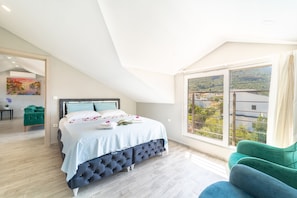 2 chambres, fer et planche à repasser, Wi-Fi gratuit, draps fournis