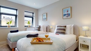 2 chambres, fer et planche à repasser, Wi-Fi gratuit, draps fournis