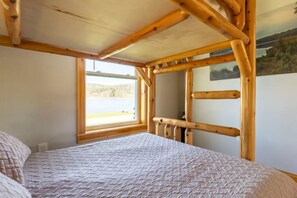 4 chambres, fer et planche à repasser, Wi-Fi, draps fournis