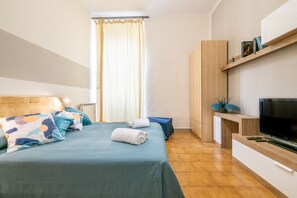 1 chambre, fer et planche à repasser, Wi-Fi gratuit, draps fournis
