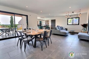 Interior - Villa Neuve, Climatisée; Grande Piscine, Lieu Calme (Ruoms)