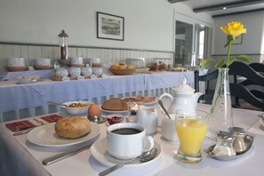 Gratis morgenmadsbuffet hver dag