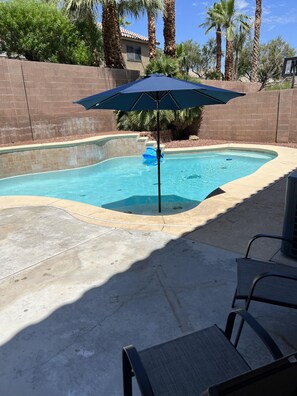 Pool - Large 5 Bedroom Home with lots of space for a big family or group. (North Las Vegas)