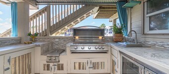 A Reel Paradise - Everyone`s Favorite Getaway!