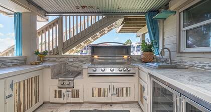 A Reel Paradise - Everyone`s Favorite Getaway!