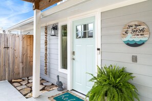Exterior detail - New Reno! Optional htd private Pool! Close to Bch! Pet Friendly! Putting green! (Panama City Beach)