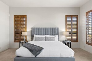 4 habitaciones, escritorio, tabla de planchar con plancha y wifi gratis 