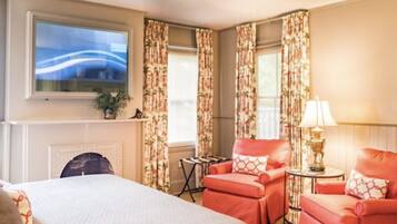 Room | Individually decorated, individually furnished, iron/ironing board