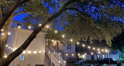 Grand Getaway - 5 Miles to Beach, Huge Yard, Tons of Space + Gym!