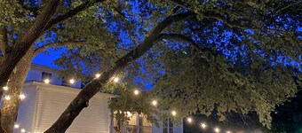 Grand Getaway - 5 Miles to Beach, Huge Yard, Tons of Space + Gym!