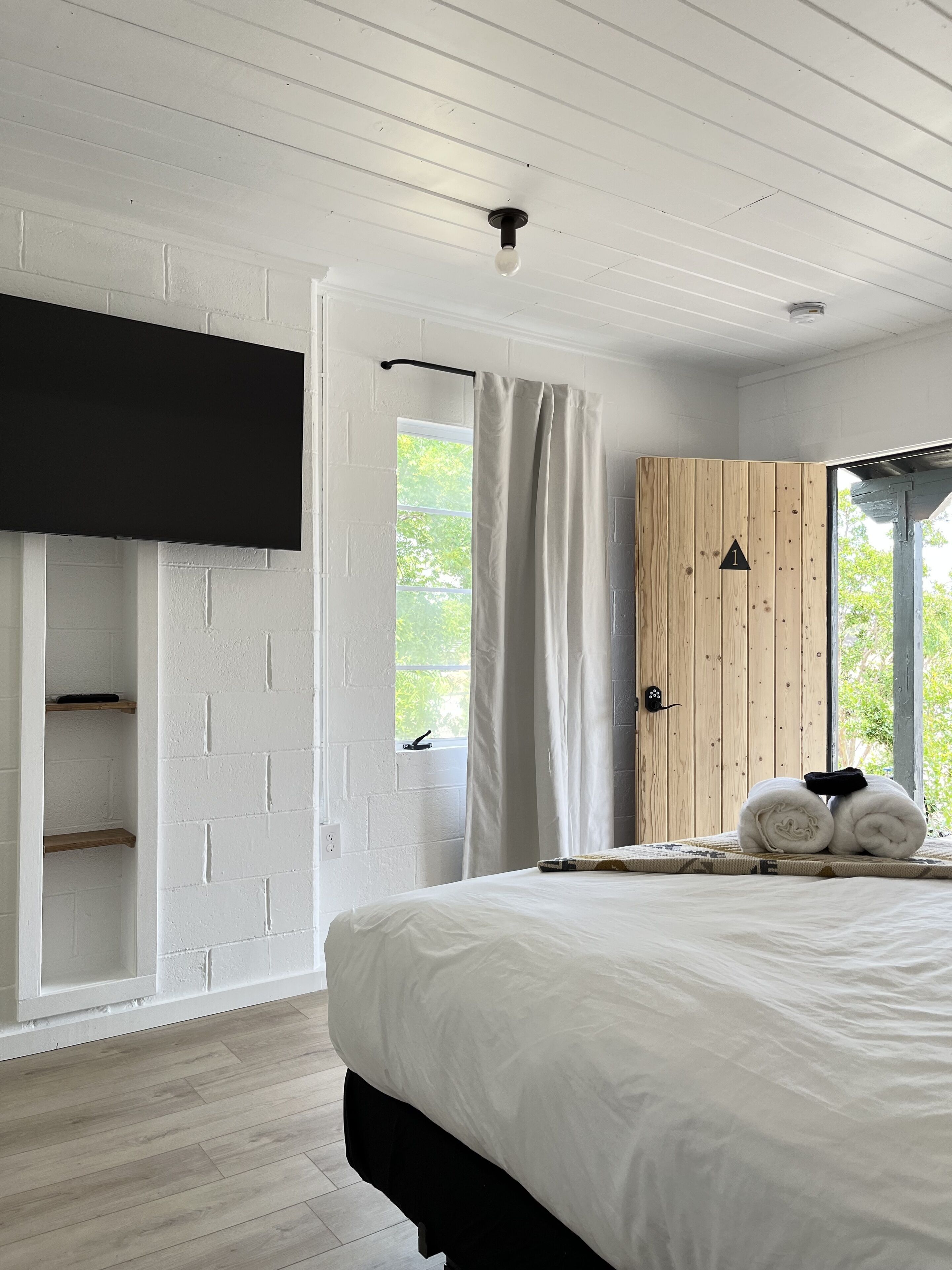 经典客房 | 防过敏的被褥、笔记本电脑工作区、免费折叠床/加床、免费 WiFi