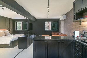デザイン スタジオ | 客室ごとに異なるインテリア、WiFi (無料)