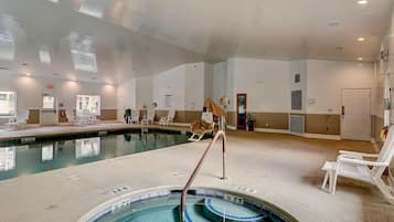 Piscina interna, piscina externa