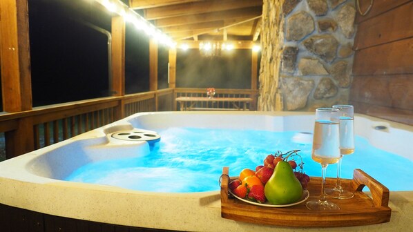 Indoor spa tub