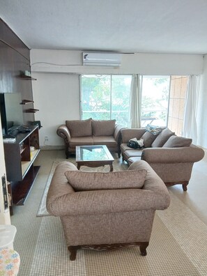 Living area - RESIDENCE IMMA (Libreville)