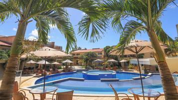 2 outdoor pools