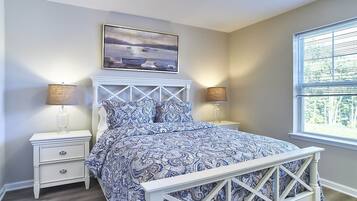 2 bedrooms, iron/ironing board, WiFi, bed sheets