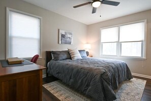 3 bedrooms, desk, free WiFi, bed sheets - Newly remodeled home Athens (Athens)