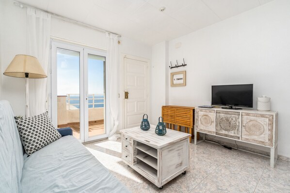 TV - WELCS APARTAMENTO 069 EMP con Piscina frente al Ma (Rosas / Roses)