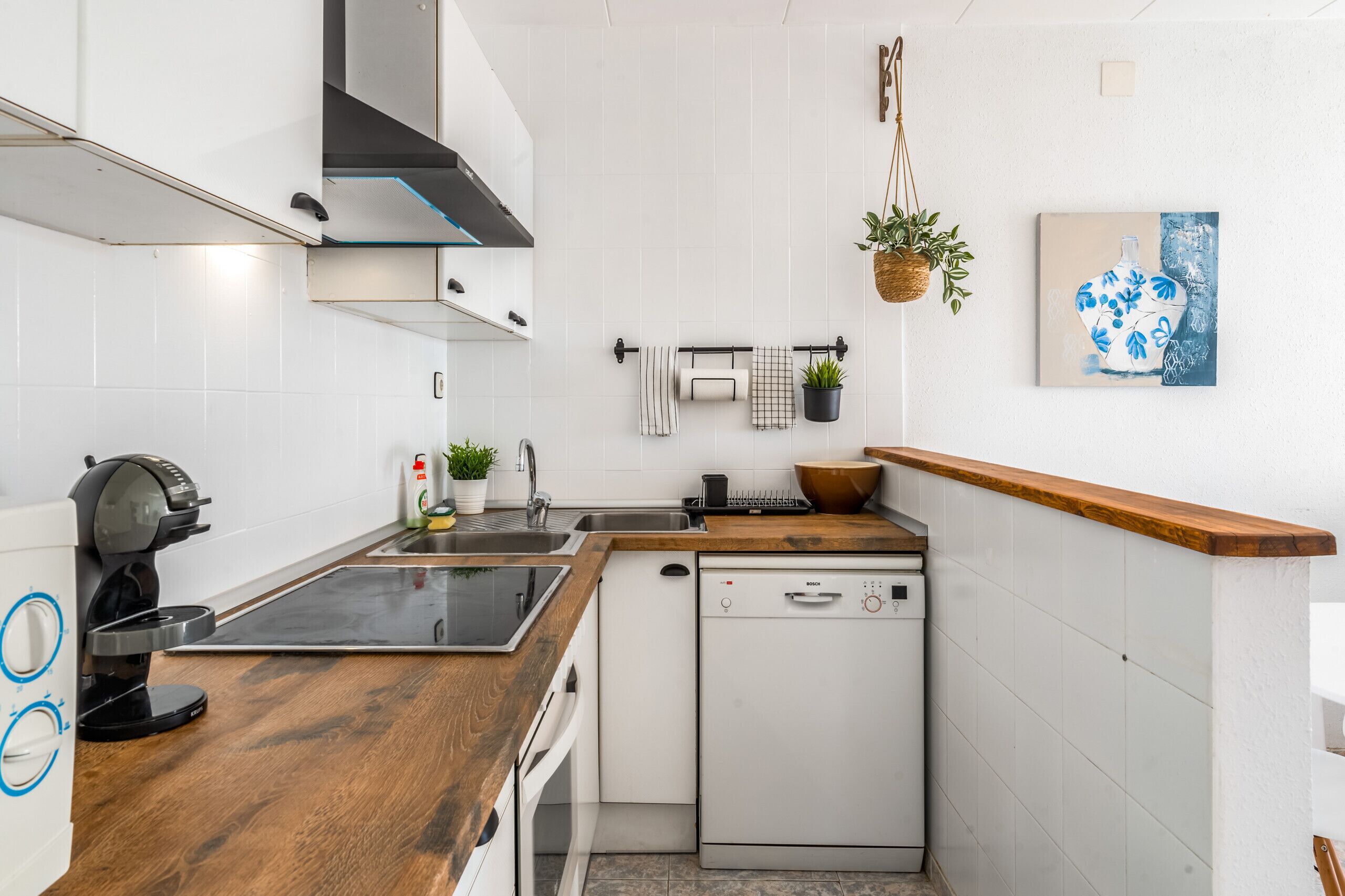 Réfrigérateur, micro-ondes, four, lave-vaisselle