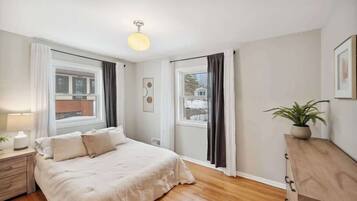 2 bedrooms, WiFi, bed sheets