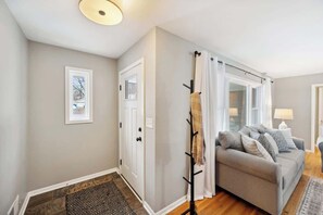 TV, fireplace, books, offices