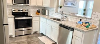 Beautiful 3R-2B Home in Quiet Community