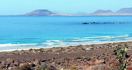 Dama de Famara-las Mejores Vistas de la Playa!