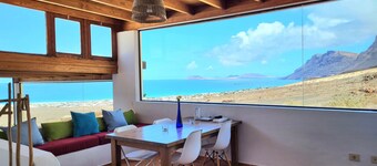 Dama de Famara-las Mejores Vistas de la Playa!