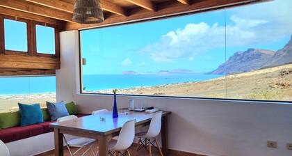 Dama de Famara-las Mejores Vistas de la Playa!