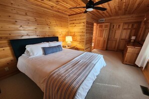 5 chambres, bureau, lit de bébé portatif, Wi-Fi