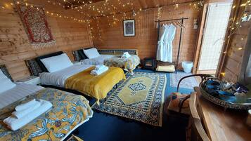 1 bedroom, WiFi, bed sheets