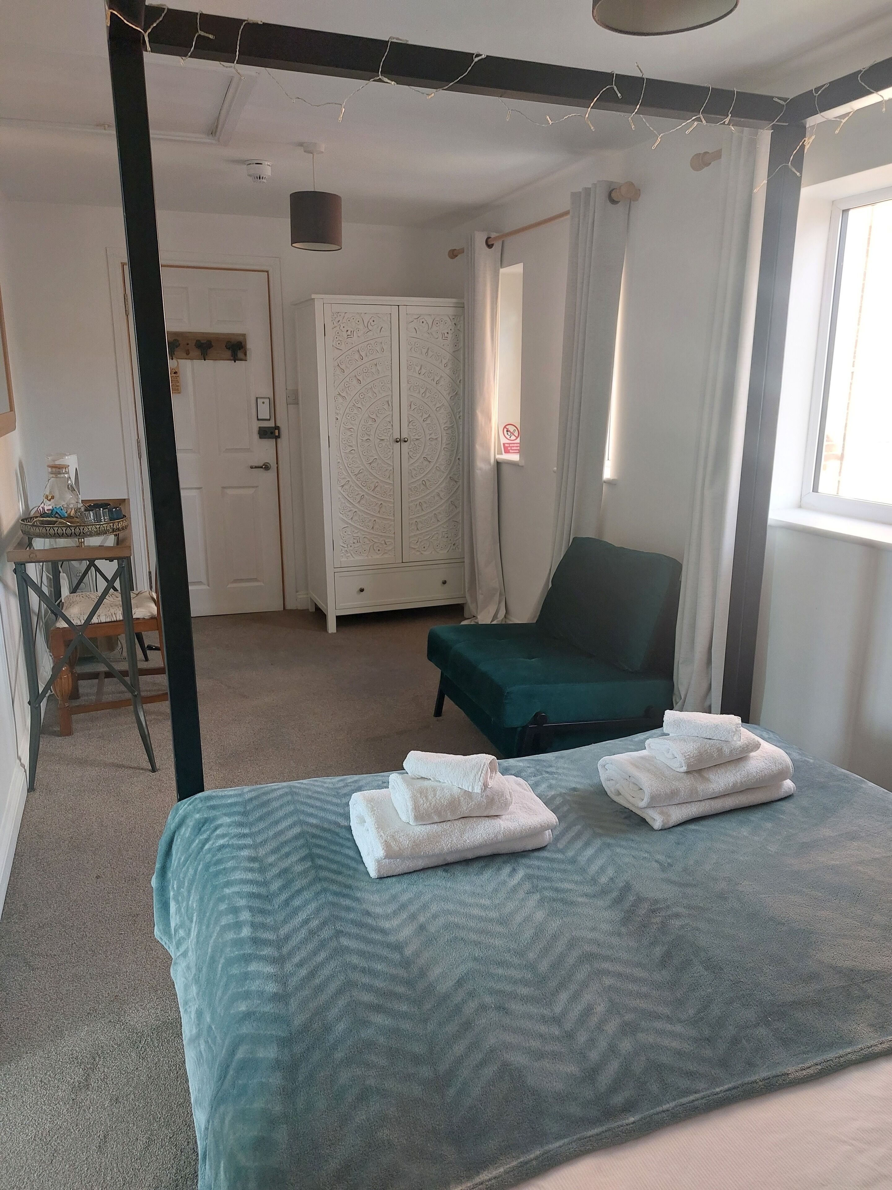 1 bedroom, iron/ironing board, WiFi, bed sheets