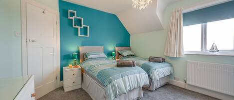 4 bedrooms, free WiFi, bed sheets