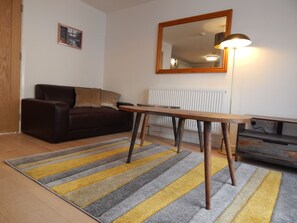 32-tums LED-tv med digitalkanaler, tv och Netflix