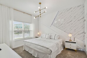 4 室のベッドルーム、アイロン / アイロン台、旅行用ベビーベッド、WiFi